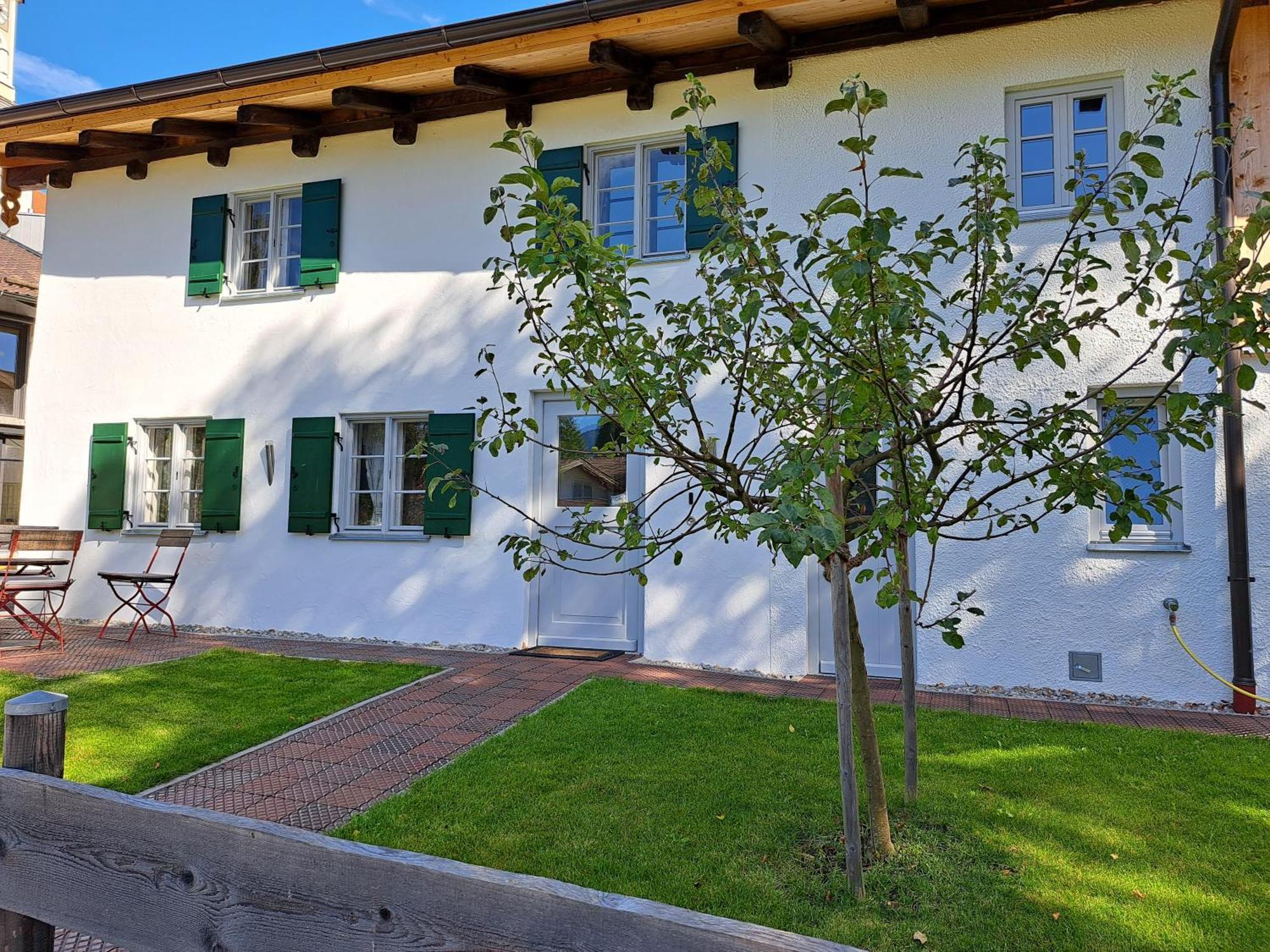 Neu! Ferienwohnungen Im Lueftlmalereck, Hennalahaus Oberammergau Exterior foto
