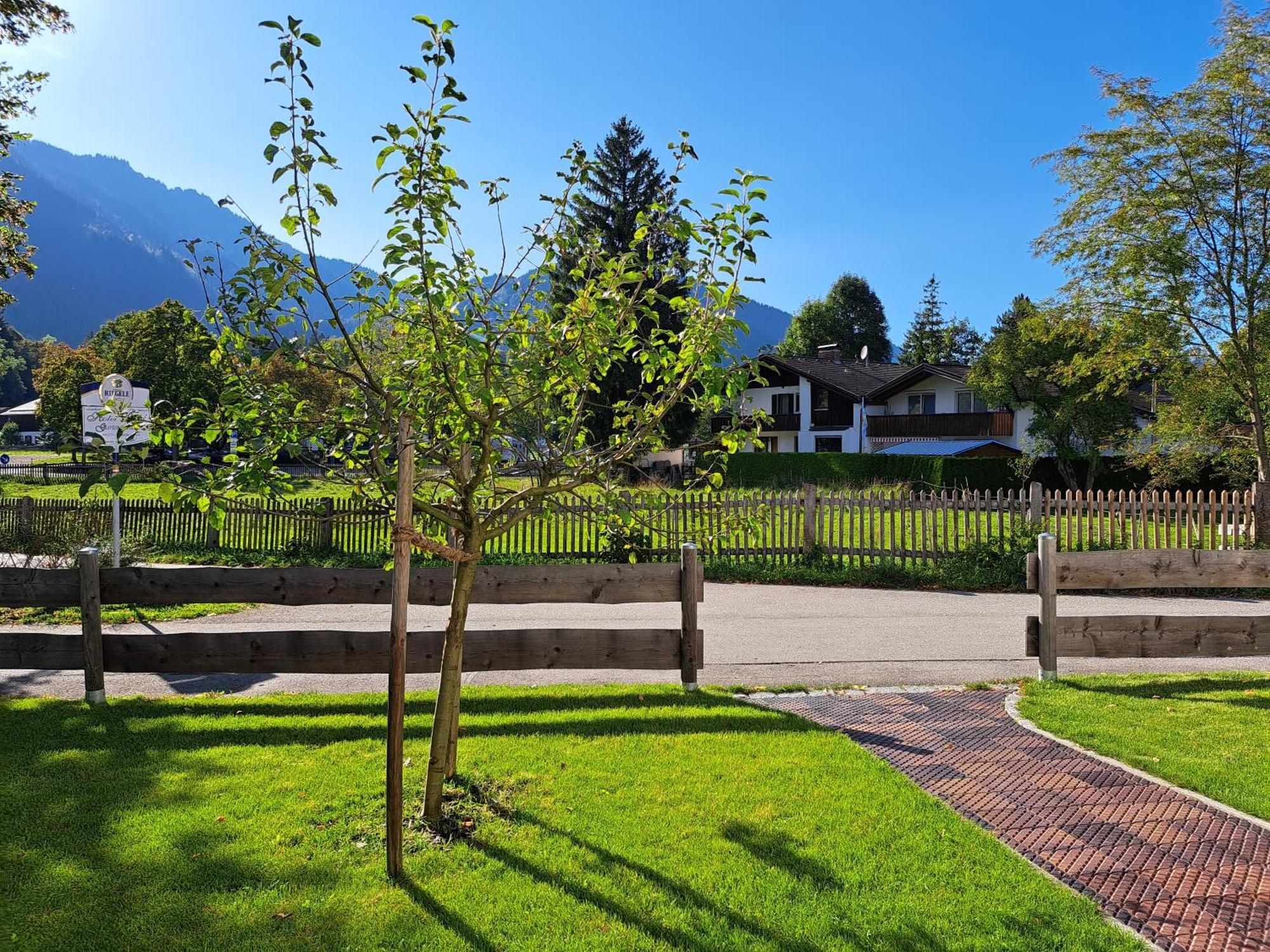 Neu! Ferienwohnungen Im Lueftlmalereck, Hennalahaus Oberammergau Exterior foto