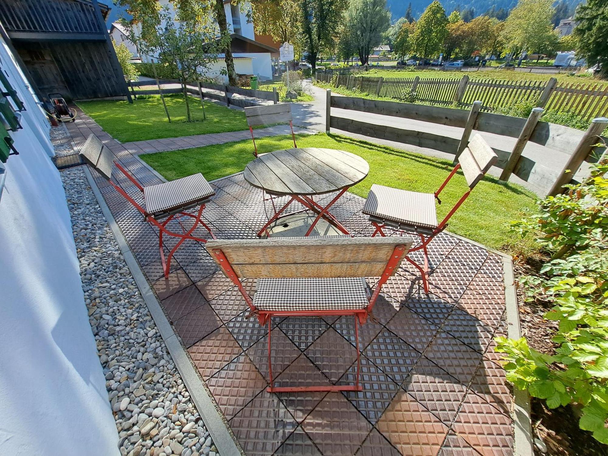 Neu! Ferienwohnungen Im Lueftlmalereck, Hennalahaus Oberammergau Exterior foto