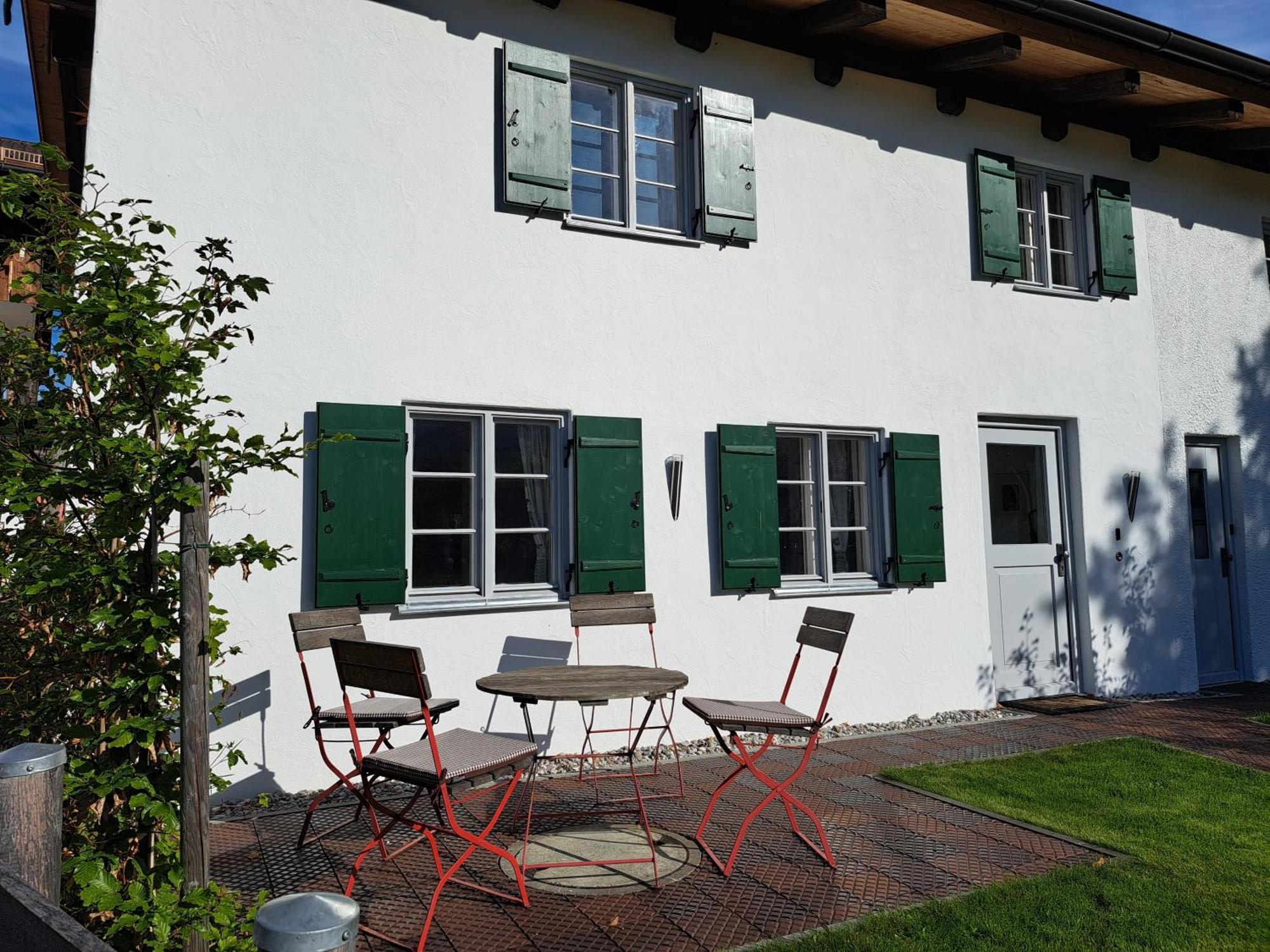 Neu! Ferienwohnungen Im Lueftlmalereck, Hennalahaus Oberammergau Exterior foto