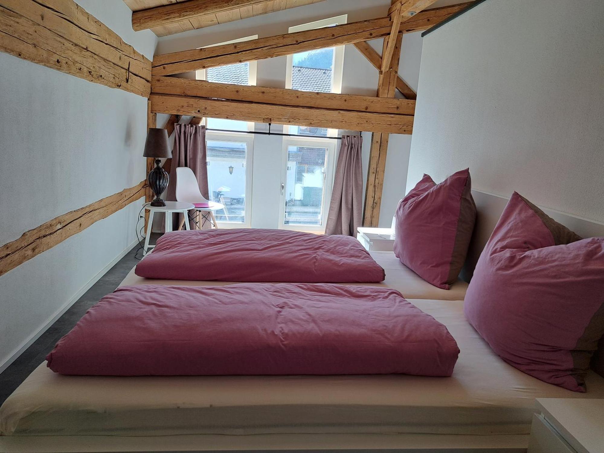 Neu! Ferienwohnungen Im Lueftlmalereck, Hennalahaus Oberammergau Exterior foto
